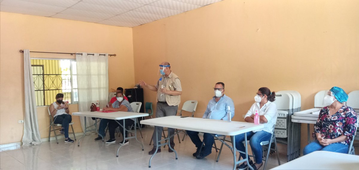 RSCholuteca1's tweet photo. Reunión con la Corporación Municipal y Sociedad Civil del Municipio El Triunfo, seguimiento al plan estratégico y convenio que implementara con fondos Fuerza Honduras del Gobierno de la República @saludhn @AlbaConsueloFl1 @jmpaguada @DrMauriciolivaH @JuanOrlandoH @loucel33 https://t.co/6PUSEALBHt