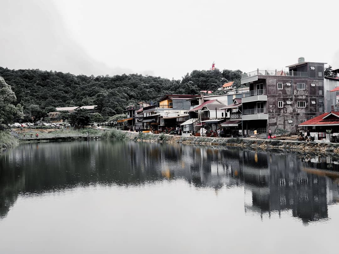 platona_'s tweet photo. ขอแชร์ได้ป่าว เราชอบที่นี่มากเลย เป็นหมู่บ้านที่ฝนตกแทบจะทั้งวัน แต่เราโชคดีที่ไปแล้วฝนหยุด//อันนี้ดีแหละ555
คุณลุงที่ดูแลที่ๆเราพักบอกว่านี่คือฟ้าเปิดที่สุดแล้วถ้าเทียบกับทั้งอาทิตย์ที่ผ่านมา
#pilok #กาญจนบุรี https://t.co/bZhMf1x8as