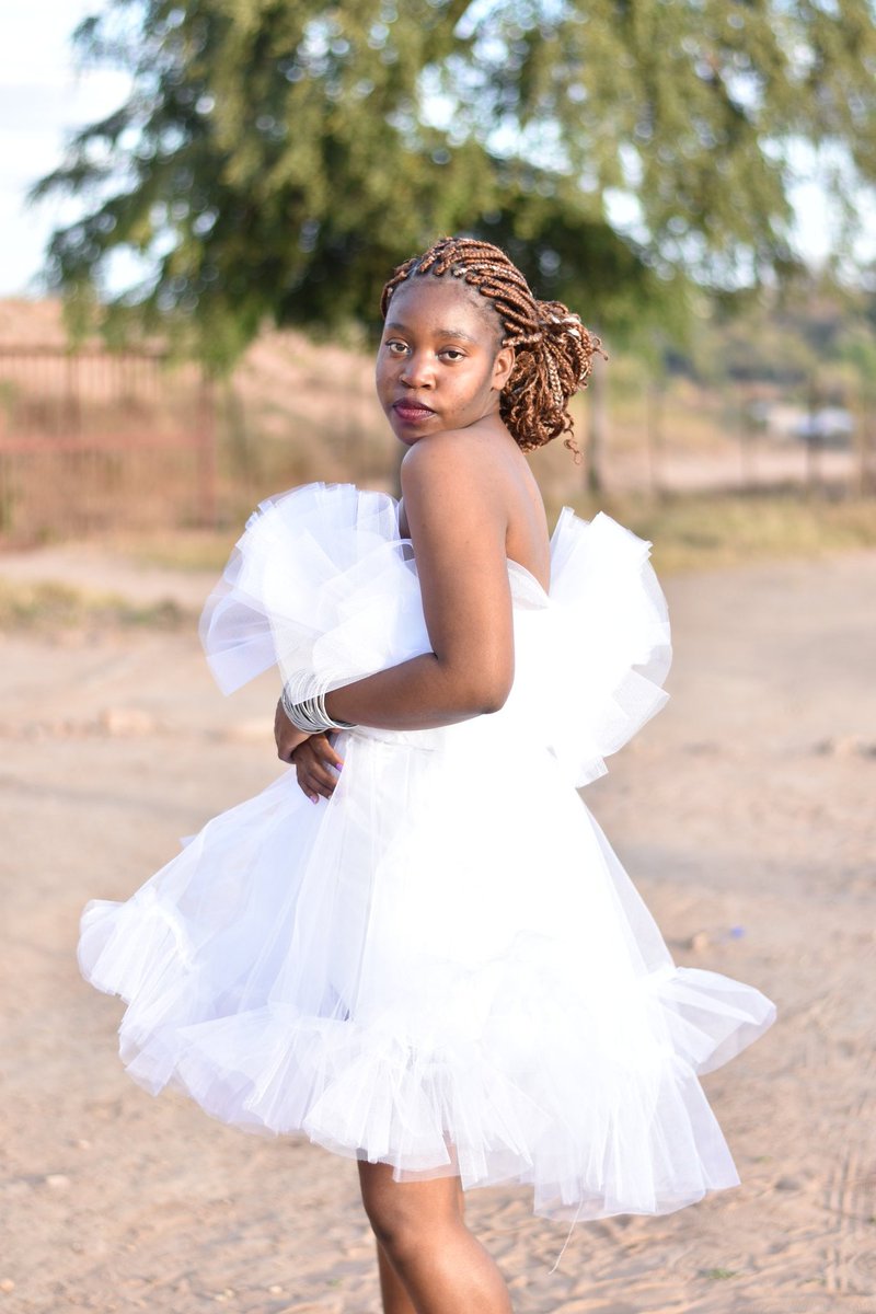 Murabelladesign's tweet photo. Crown your own style with murabella designs ๐ฏ
#whiteisalwaysright
#choosemurabella
#murabella_designs https://t.co/rBaRTIGaiO