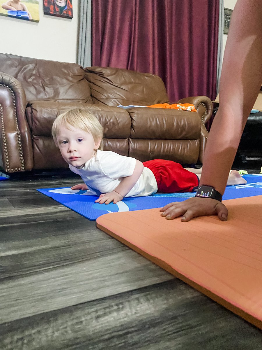 brittwilenski's tweet photo. @emmalovewell check out your littlest fan Jax! He loves to join mommy (and Emma!) for @onepeloton workouts. His favorites are anytime he gets to use his weights and doing the baby cobra 🐍 #pelothon #peloton #pelothon2020 #breakthroughcrew https://t.co/dsyuzkjplq