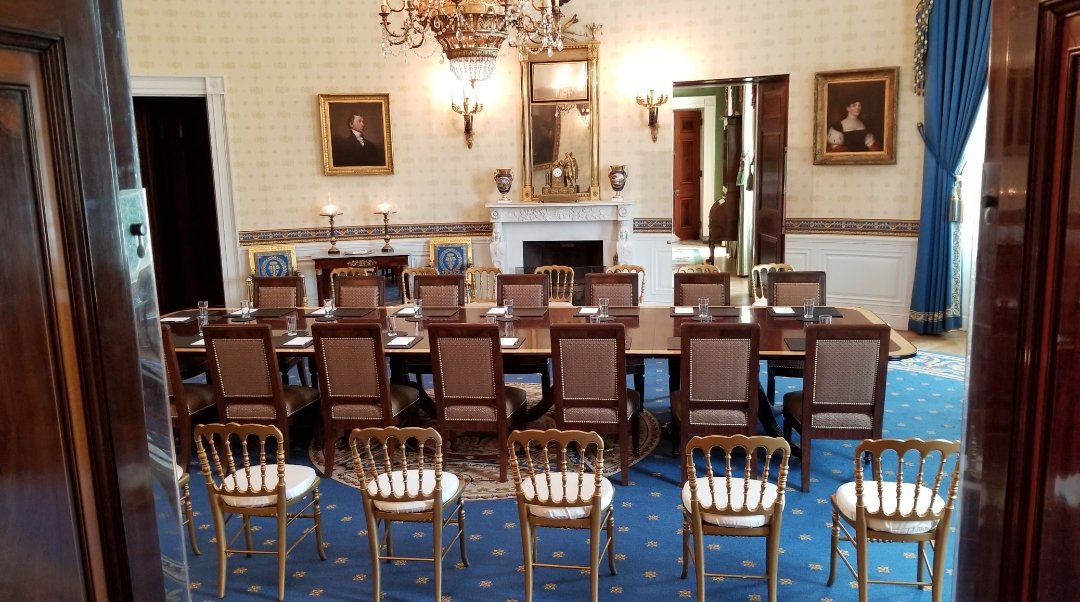 MarkJWestpfahl's tweet photo. 1 year ago today, I received a private tour - along with my @WhiteHouseHstry Teaching Fellows #WHHTI19 - of the White House from Donna Hayashi Smith from the Office of the Curator for the White House. What an experience! https://t.co/ylEiJIpIhG