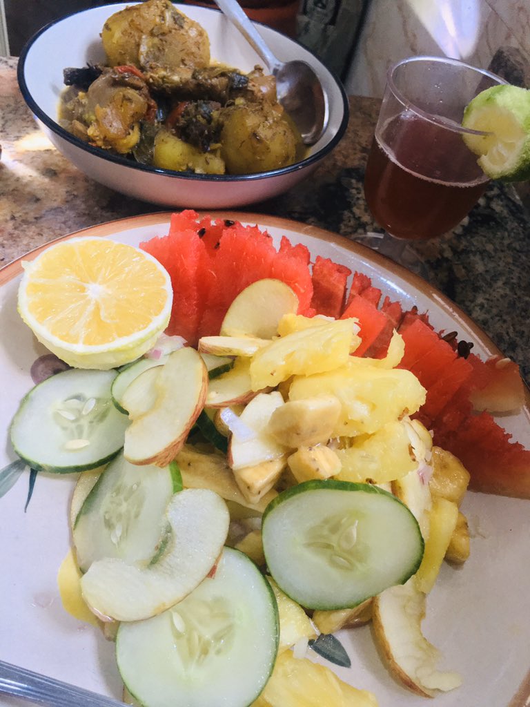 Chefayo_NG's tweet photo. Stuck with cooking #Chefayo #Abuja #PrivateChef. Steak pepper soup with Cinnamon, Cloves, Galangal, lemon zest........ and over 10 more herbs and natural spices. #ChefayoWeekends Are you taking the dark rum mixed with orange and lemon before or after eating your horny potatoes? https://t.co/Nh00eutSmY