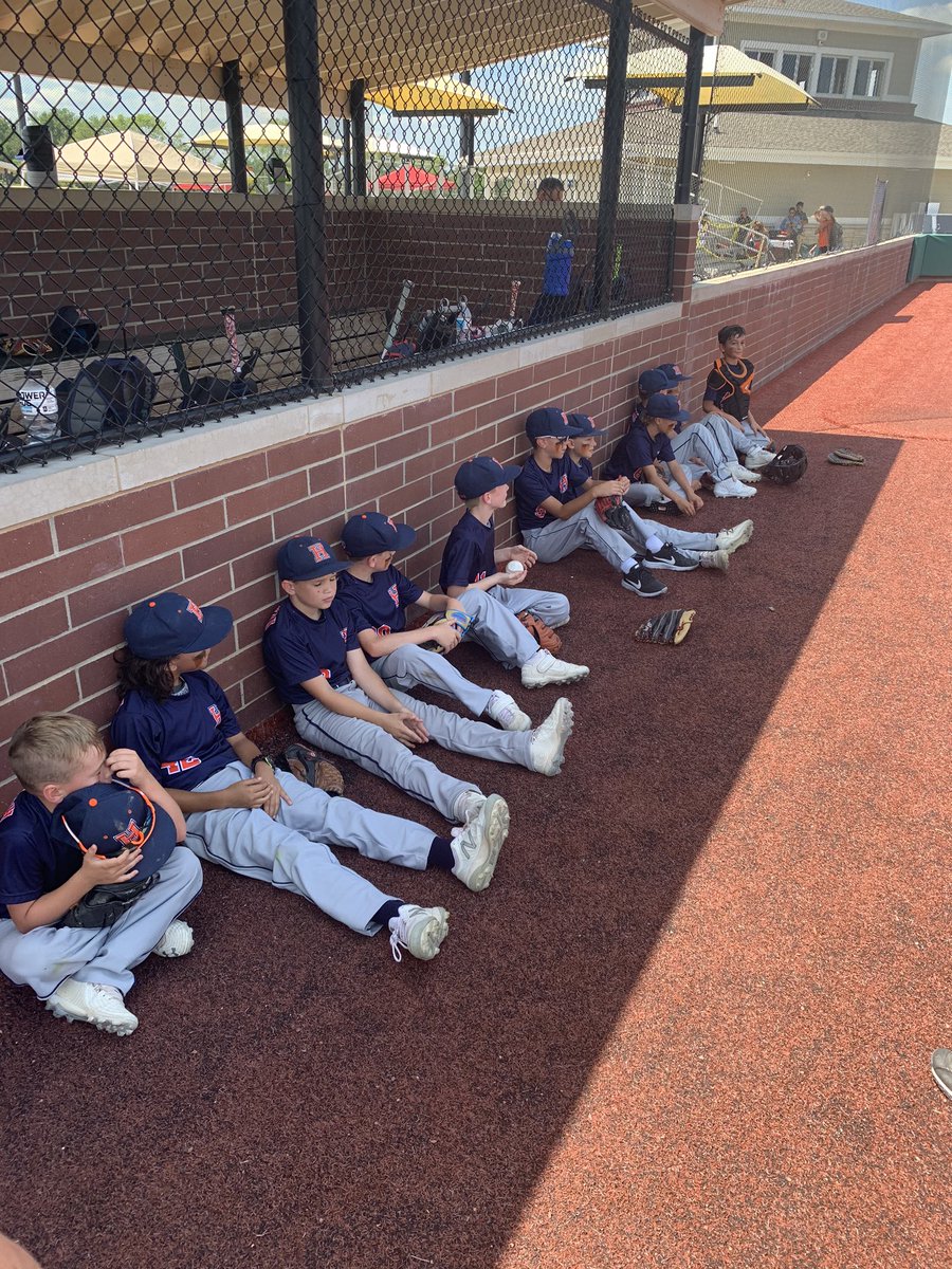 10UHBC's tweet photo. A couple good pool play games and we are ready for #bracketplaysunday https://t.co/YMjoPA4ViI