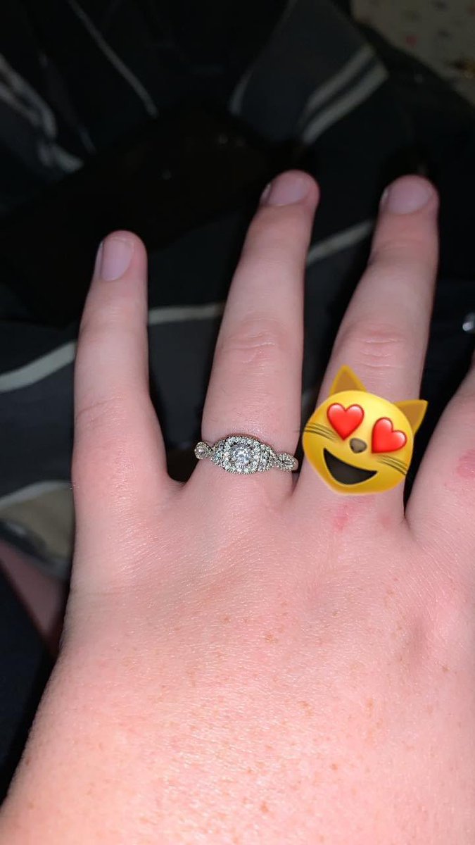 _hendryjordyn's tweet photo. its been so long since ive been on twitter, and i doubt anybody on here will actually care but... 
I’m getting married y’all! Soon to be Mrs. Johnson❤️💕 https://t.co/gBmwdU3j2g