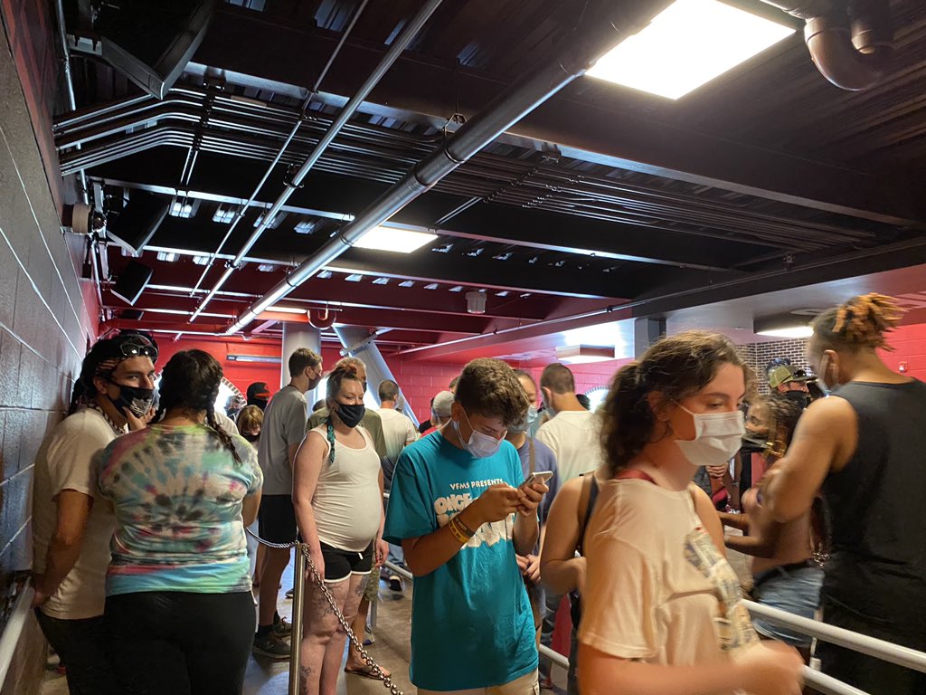 PowderAlley's tweet photo. @Hersheypark Sending more photos of what NOT taking care of your customers during a pandemic looks like.  My best friend went with her two kids to Hershey Park and decided to leave because she felt so unsafe.  No masks and no social distancing enforced.  
# https://t.co/WwJqCBNF5l