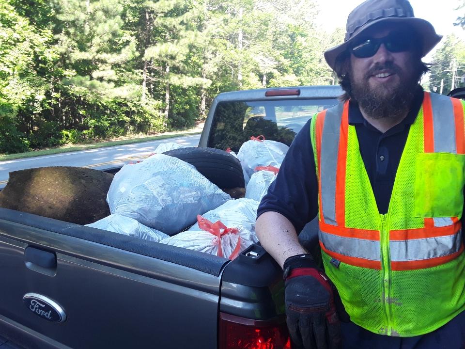 VaressaB's tweet photo. Awesome job Katie and John! They cleaned up 240 lbs of trash near Chandler Road and Tribble Creek! #VirtualCleanup #gwinnettcleanup https://t.co/6I8WhRFd2e