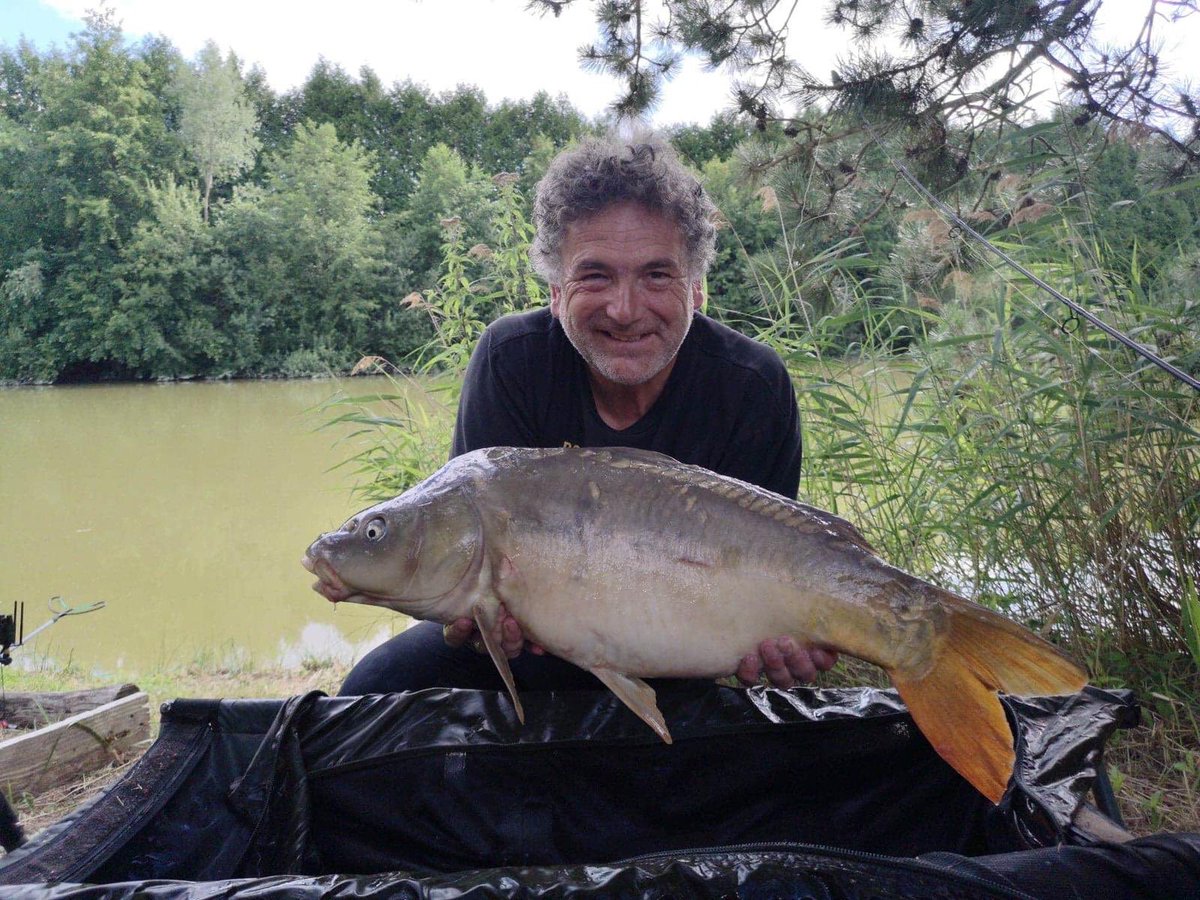 Lakesarock's tweet photo. Lots of catches for Nick Miles and crew 👌🏻 some lovely ones here! Well done all! 

#carpfishing #carpsofinstagram #commoncarp #fishinginfrance #instacarp #livethesearch #mirrorcarp #grasscarp #fishinginfrance #francefishing #carpfishinginfrance #tightlines #carping #carppassion https://t.co/4FzitHNu6e