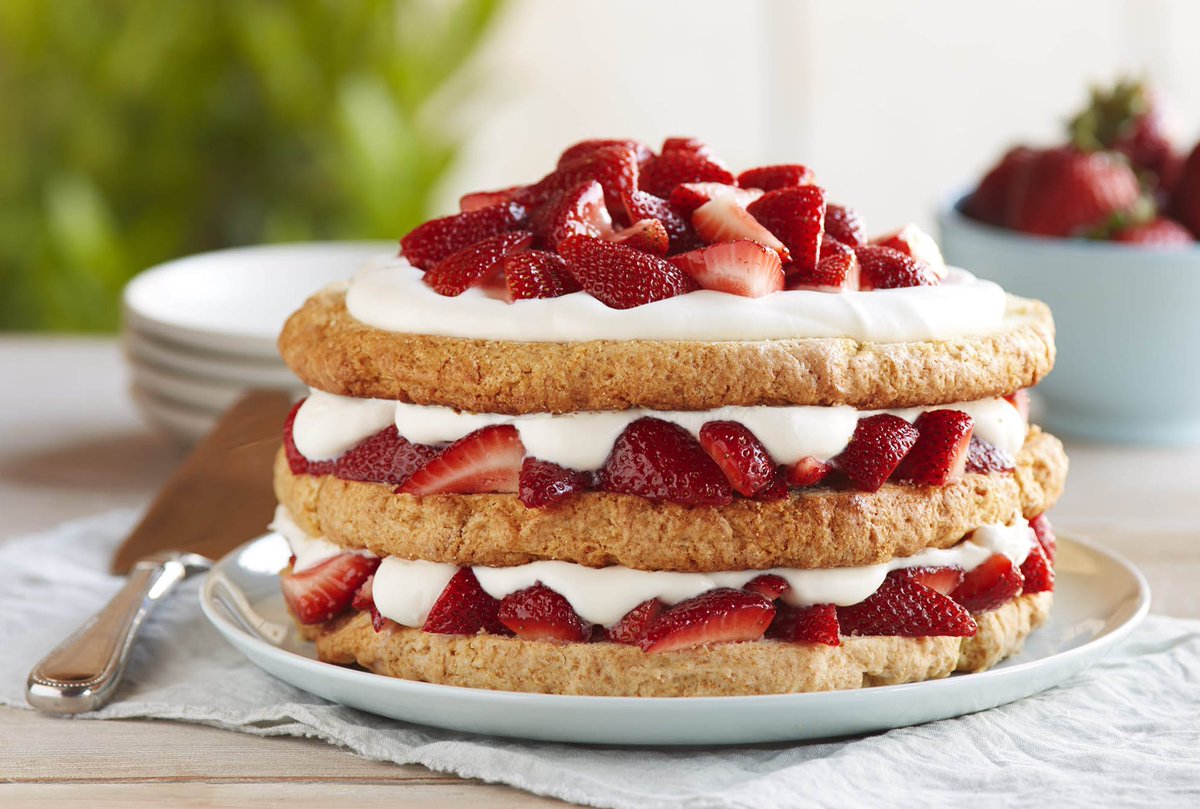 driscollsberry's tweet photo. This season, show us your #shortcake and enter to win! Tweet your #berry shortcake pic with #BerryTogether and #Sweepstakes for a chance to win a Driscoll’s gift card. Full details here: https://t.co/vgqFfrSuz1 https://t.co/Mggp3BfufV