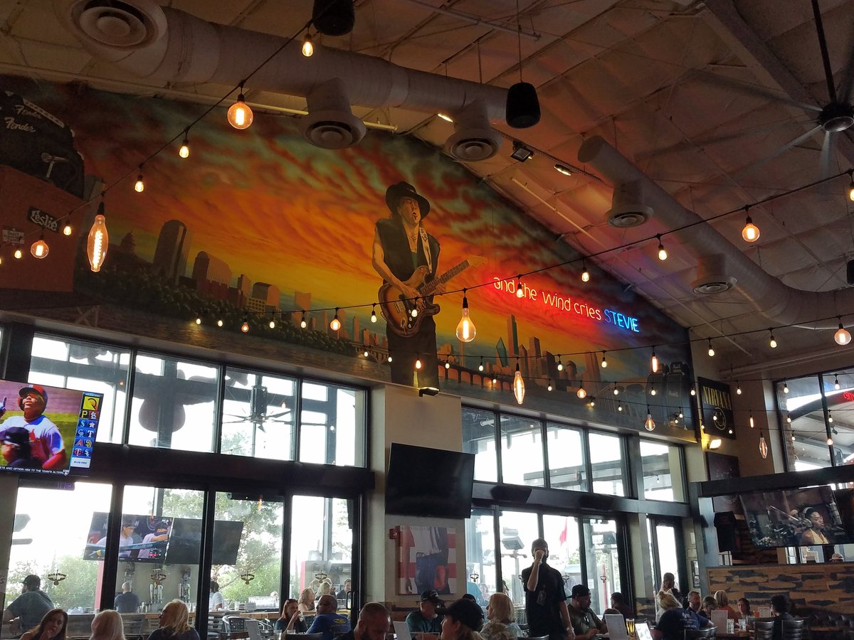 Trying out Rock &amp; Brews! Music is great!