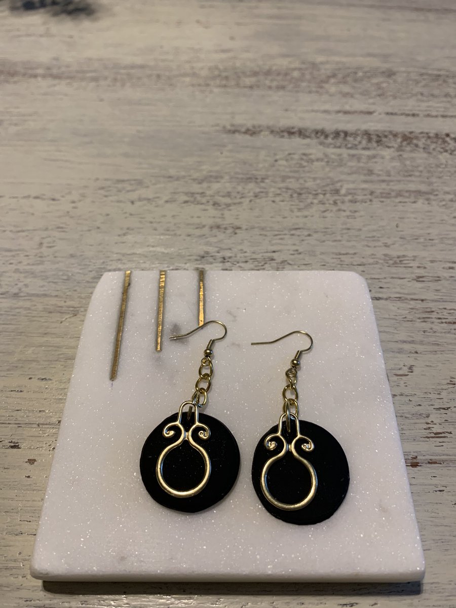 EmilySchlecht's tweet photo. Check our my Etsy 👀🤍 YellowBowCo https://t.co/10yrMuJ8y6