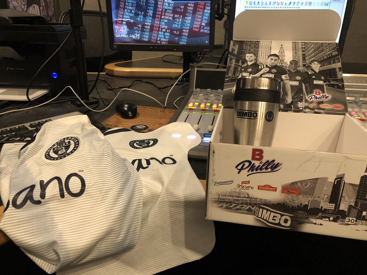 FoxPHLGambler's tweet photo. Ok @PhilaUnion fans... need a 2020 kit for your collection? 

This #BPhilly box is yours if you can answer 1 trvia question that will be asked at 9:30 on @foxphlgambler #UnionPregame show with @JTansey90 &amp; @Sean_Brace. 

TUNE IN! https://t.co/mn7PIIQ6AK