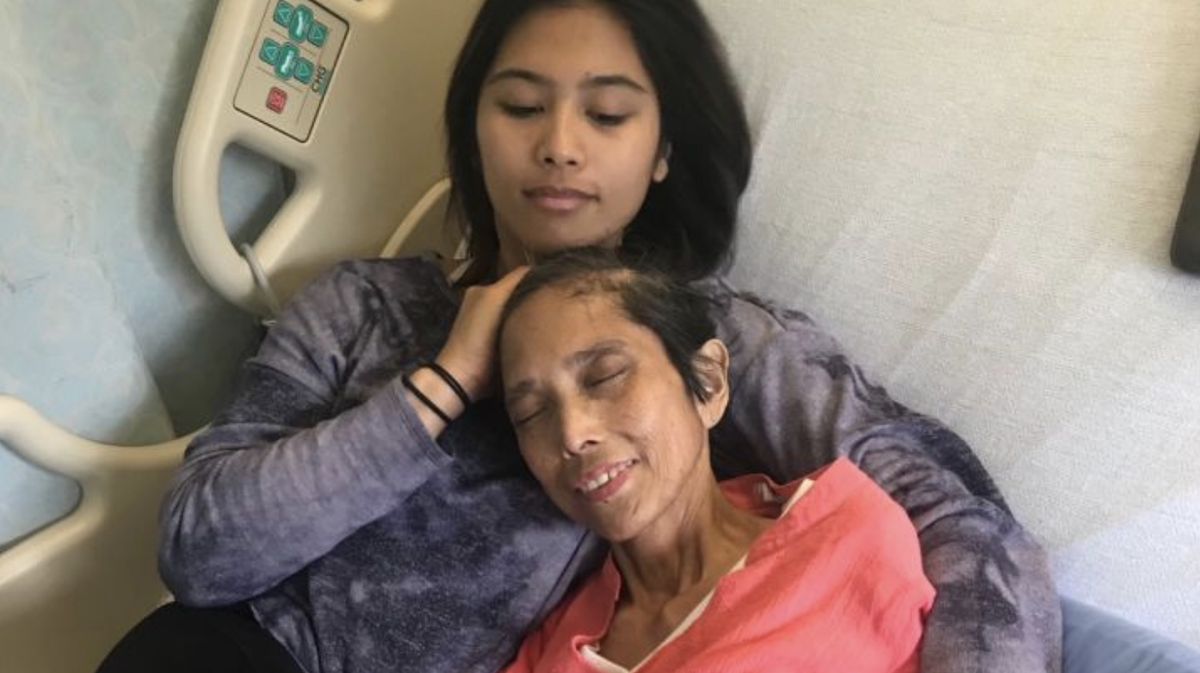 <a href="/CBCDeborahGoble/">Deborah Goble</a> Here is a picture of me and my mama in hospice. #findmarasbear IF ANYONE HAS INFO, PLEASE EMAIL ME. findmamabearyvr@gmail.com