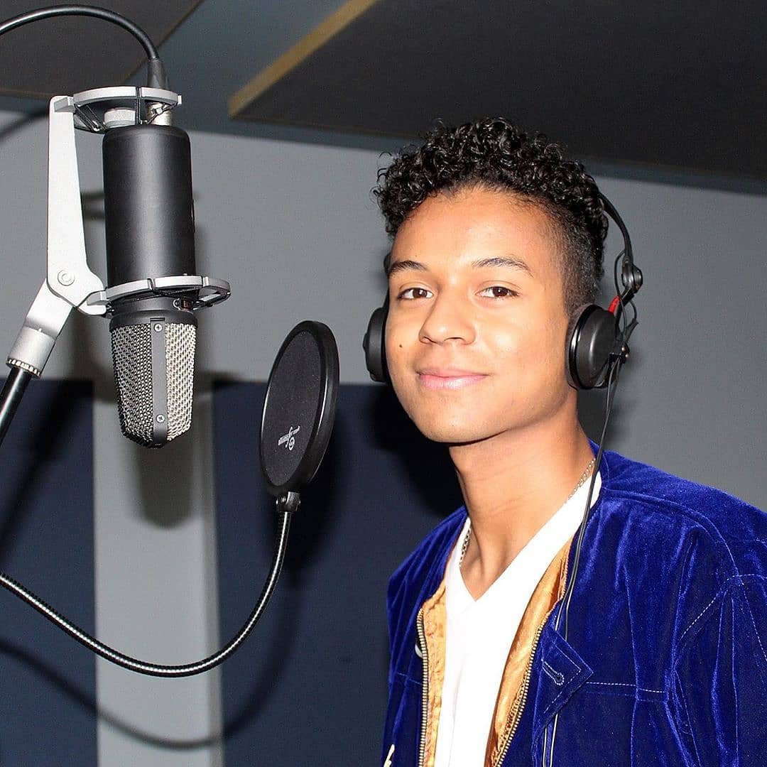 Michael_Jacks8n's tweet photo. Happy Birthday, @JaafarJackson! 💗 🍰 👏😻 🎉
25 de julho - Aniversário do Jaafar Jackson, que completa 24 anos.
#GotMeSinging #JaafarJackson https://t.co/BUI46fs5w7
