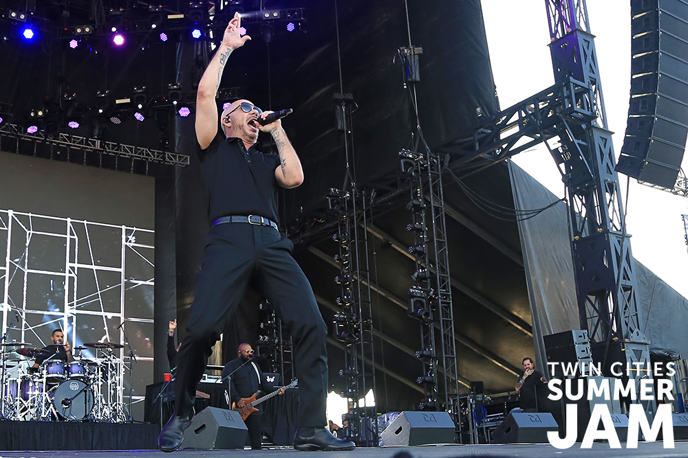 TCSummerJam's tweet photo. ¡DALE! Remember that good feeling when Mr. 305 himself @Pitbull had us all moving our feet at Twin Cities Summer Jam 2019?!? #BackToSummerJam https://t.co/6BG5yxAZls