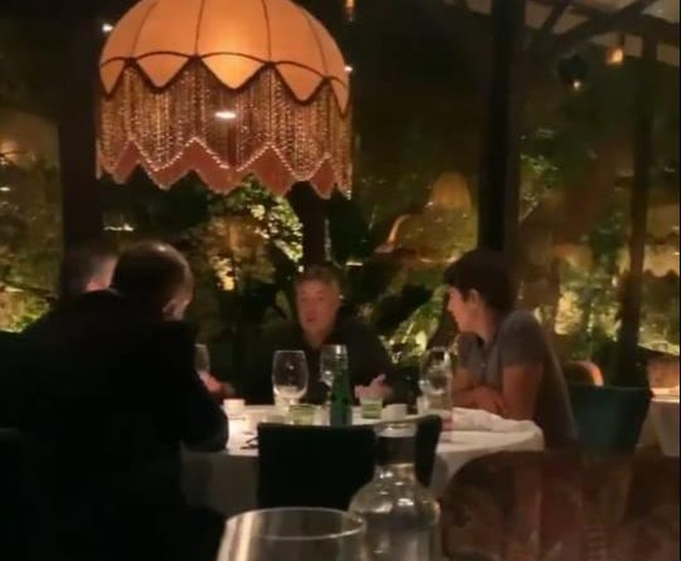 Edz5Ko7XgAAUWL8?format=jpg&name=medium