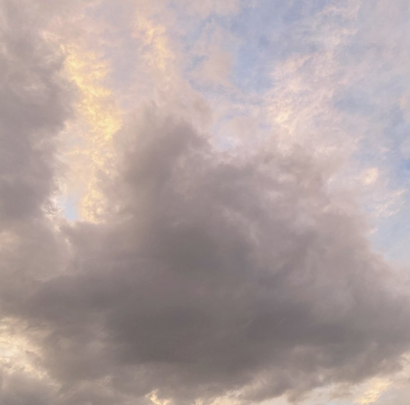 相変わらず空☁*°
#空好きな人と繋がりたい
#雲
#写真好きな人と繋がりたい