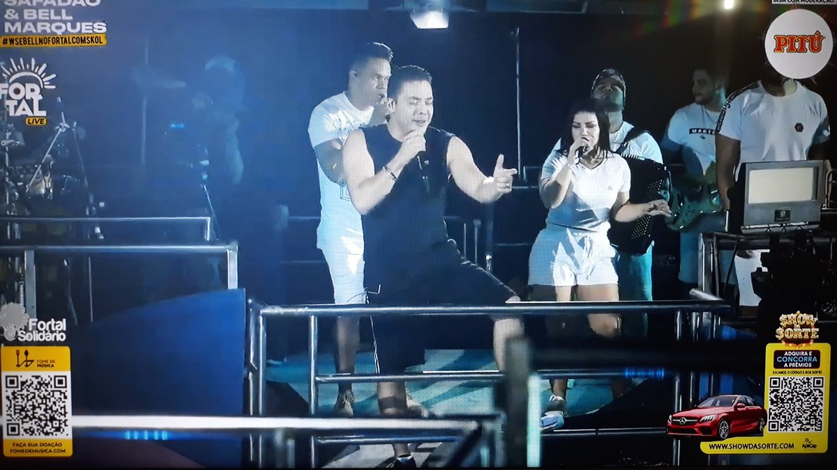 SandroA71410944's tweet photo. É show Papai, live maravilhosa com duas combinações musicais !#WSeBellnoFortalcomSkol https://t.co/NeTdugg35q