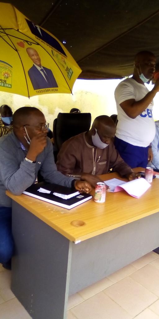 FalamaDiakite's tweet photo. Le tout nouveau coordinateur du directoire communale de Matoto en l'occurrence M Moussa Sidibé , un jeune engagé , dévoué optimiste pour le rayonnement et la pérennisation du parti RPG Arc-en-ciel . Très disponible , sympathique , jovial , social pour les militants. https://t.co/6FpFPUxaH4