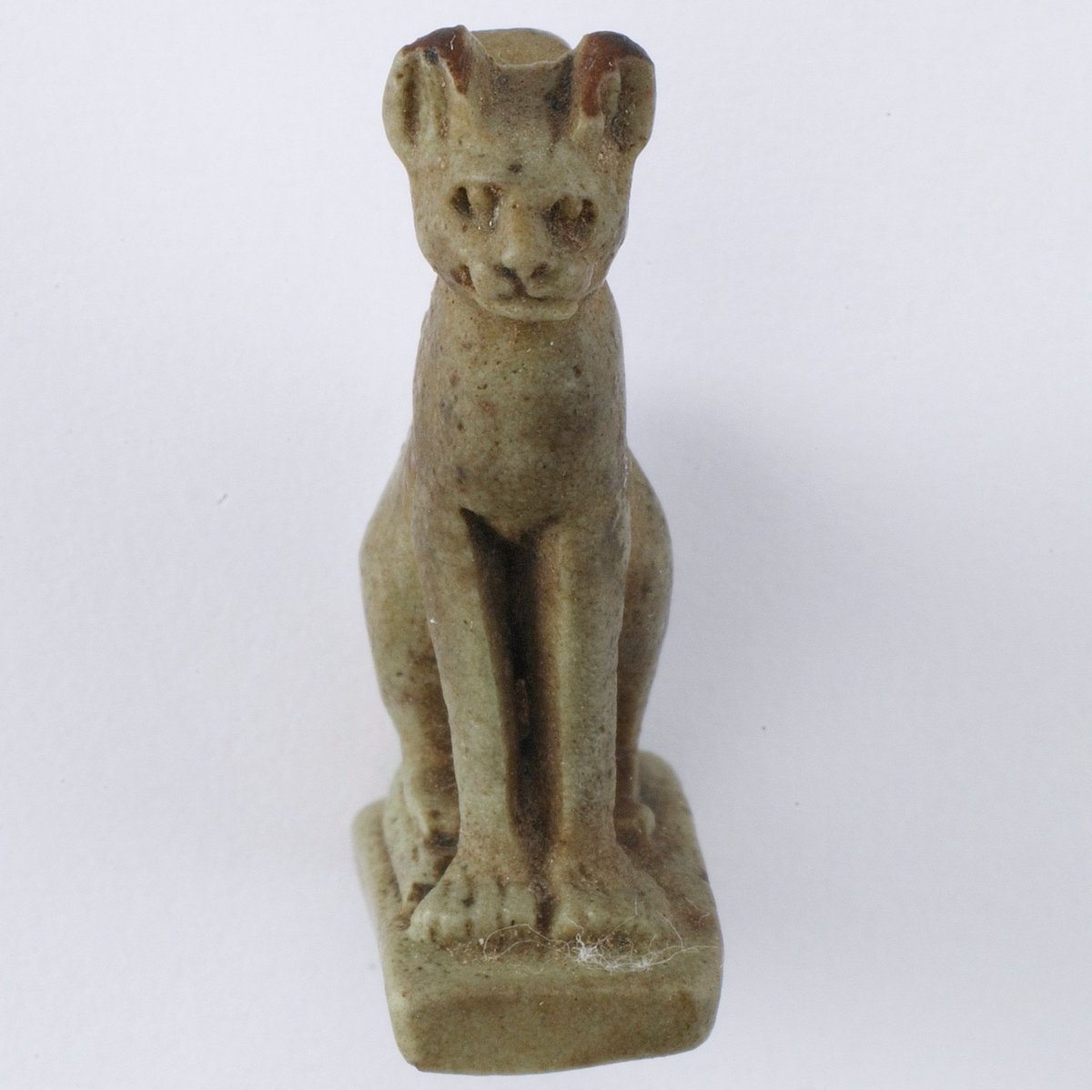 NatAsianArt's tweet photo. #Caturday #podcast "Inspired by Egypt:
Katherine Chi and Dina Vainshtein, pianos": https://t.co/yYZMVeETEP
This performance was presented in conjunction with our 2017 #DivineFelines exhibition.
"Cat Amulet" in our #AncientEgyptianArt collection. #OpenFS: https://t.co/fgha4kjN7O https://t.co/ilXkZgyGiW