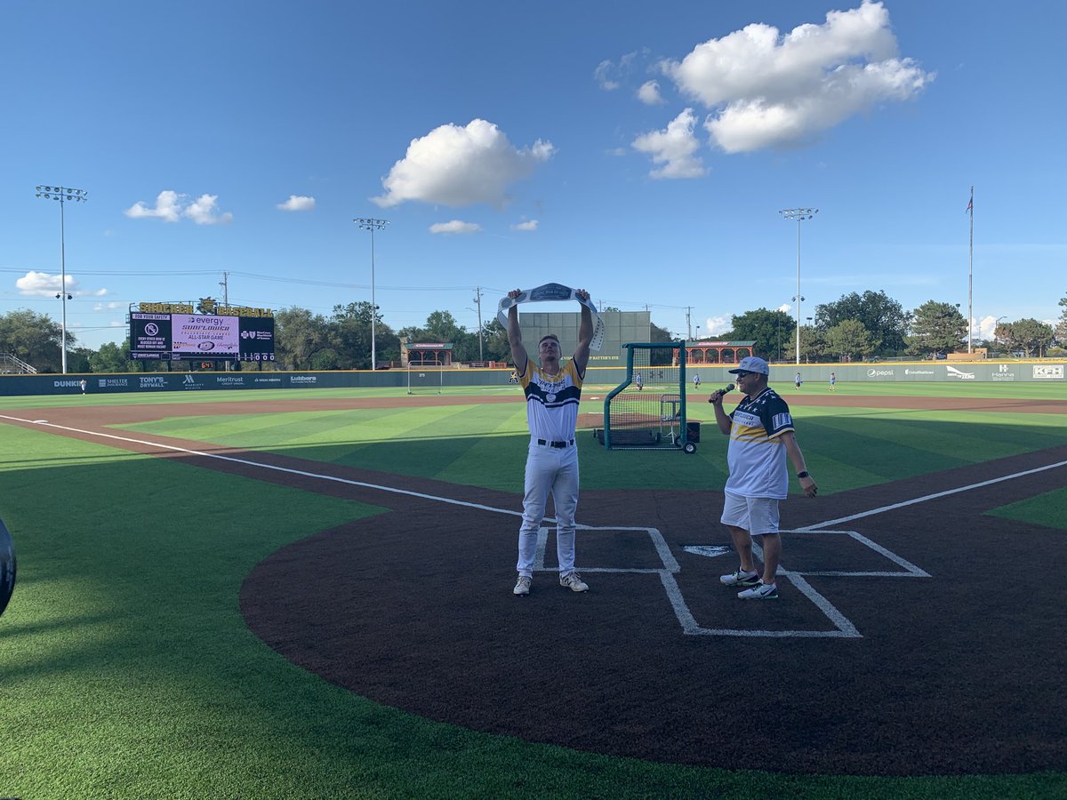 CoachTbaxley's tweet photo. Home run derby champion. Rose Hill Sluggers Garrett Kocis from WSU. #3yearsrunning. https://t.co/rnZLYbiXiP