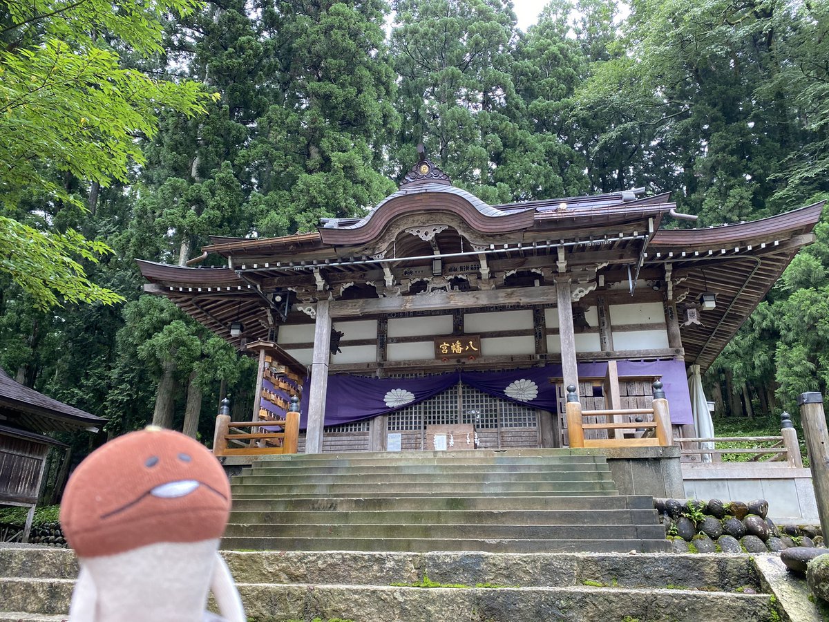 りょんたん 白川郷なう 観光客が増えぬまに 8時ごろから散策開始 古手神社もとい 白川八幡神社へ 絵馬どこにも無かったな