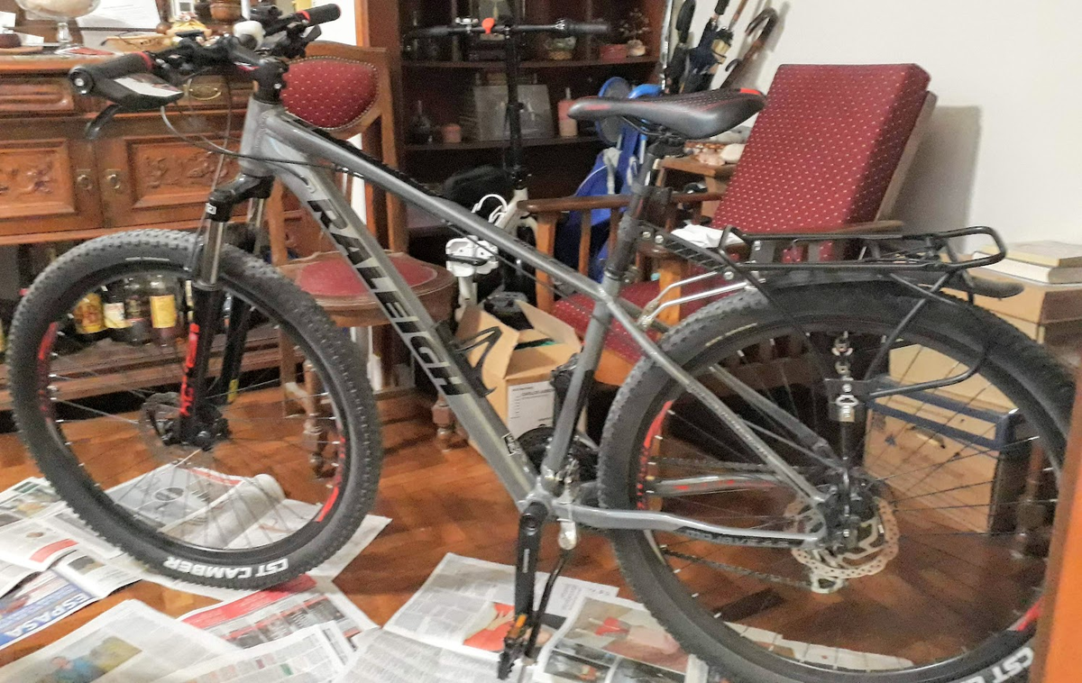 cabbondanza's tweet photo. #nocomprenrobado, entraron al edificio donde vivo raleigh4.5 R29 nro de serie F17-112131 @pablolebedinsky @registrobike @bicivilizados @bicivikingo https://t.co/6UBWr3Rprf