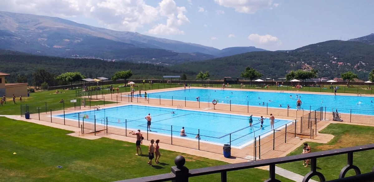 consaluda's tweet photo. Estamos en las piscinas La Cerrallana (Béjar) esperándote con un helado muuuy frío. ¿A qué esperas?  🍦😋 https://t.co/Yt2gdvlVwt