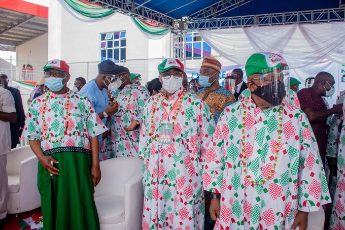 https://bluebloodz.com/index.php/2020/07/26/photos-:-governor-godwin-obaseki-flags-off-re-election-campaign/‎(opens in a new tab)
