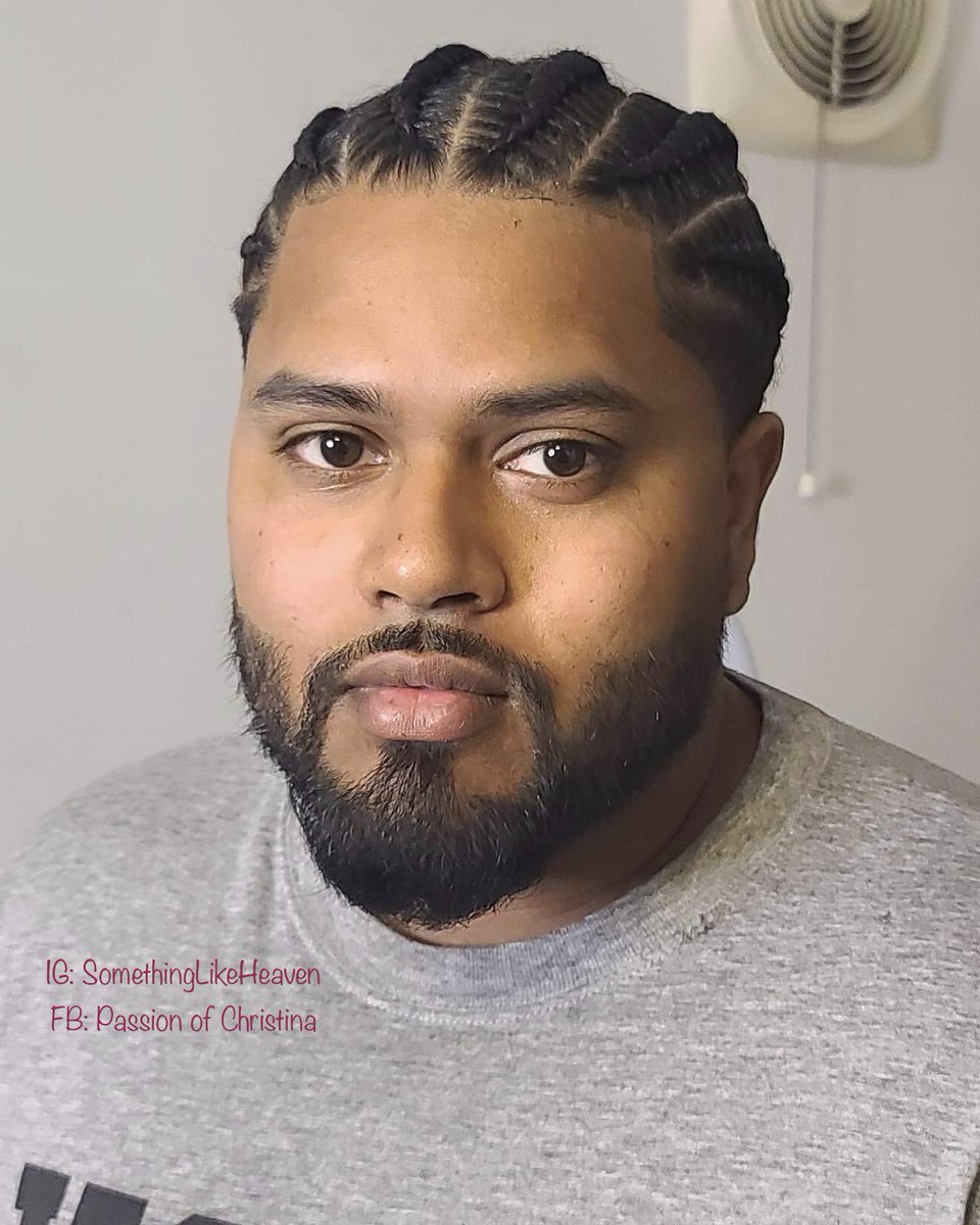 CoRRuPTeDXAnGeL's tweet photo. Braids and improving ☺️ Follows to see more IG/FB 💕 #godfirst #braid #braids #mensbraids #menbraidstyles #braidstyles #braidsformen #cornrows #menshair #manbuns #mensfashion #hairstyles #hairofinstagram #art #stitchbraids #menswear #behindthechair #longhairdontcare #hairoftheday https://t.co/qEq7A1e38D