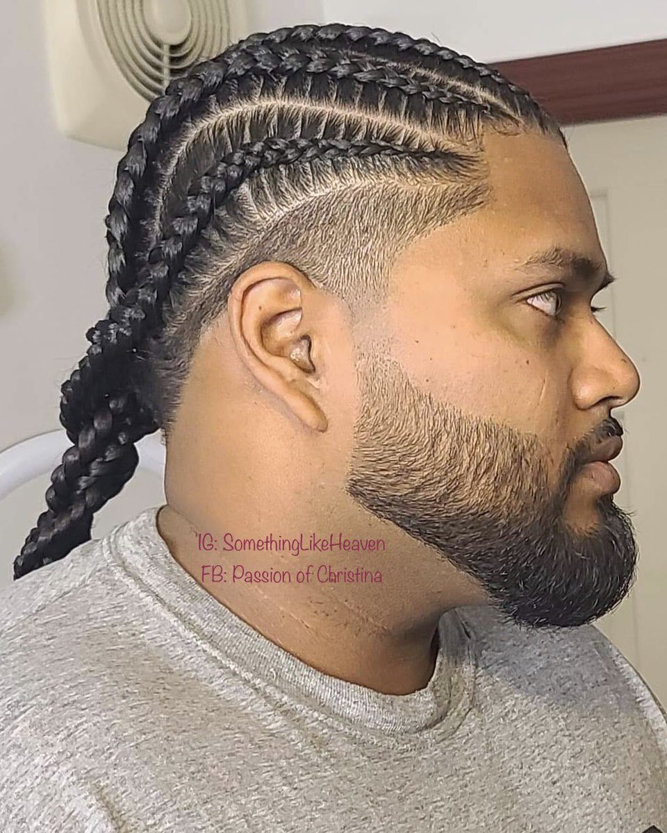 CoRRuPTeDXAnGeL's tweet photo. Braids and improving ☺️ Follows to see more IG/FB 💕 #godfirst #braid #braids #mensbraids #menbraidstyles #braidstyles #braidsformen #cornrows #menshair #manbuns #mensfashion #hairstyles #hairofinstagram #art #stitchbraids #menswear #behindthechair #longhairdontcare #hairoftheday https://t.co/qEq7A1e38D