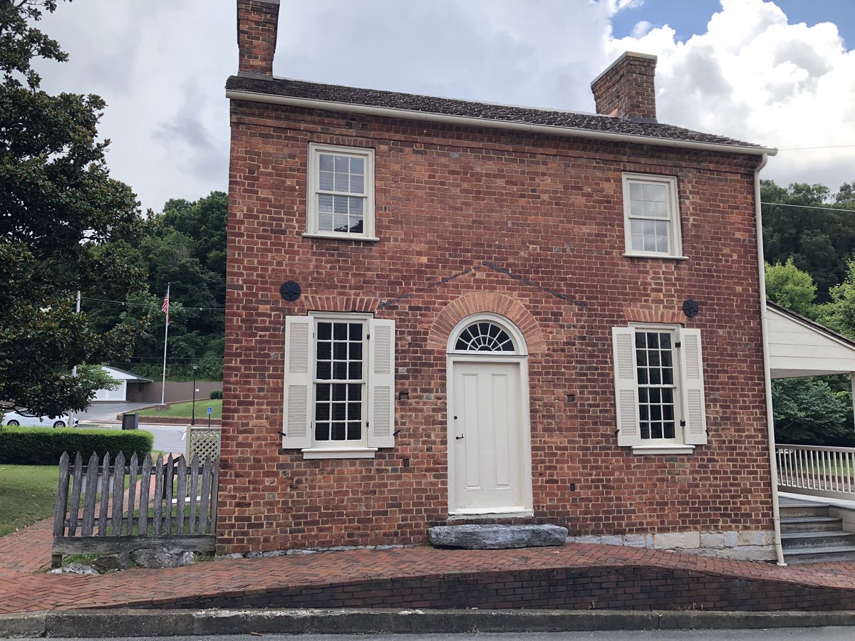 presidencies89's tweet photo. The Johnsons’ home from the 1830s until 1851. #POTUS17 #AJohnson https://t.co/N35U4hihej