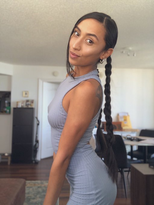 I&rsquo;ll be online today! Around 5pm est 💗 https://t.co/UvmPMWBkmi<a href="/tag/chaturbate"class="tags"><span>#chaturbate</span></a>