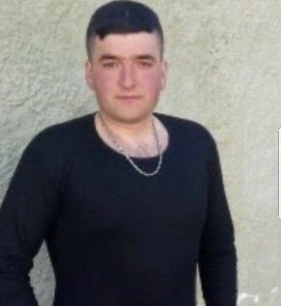 burjoee's tweet photo. 20 gün boyunca bir kıza tecavüz edip daha sonrada “alkollüydüm” diyerek  serbest kalan bir  şerefsiz, 
Diğer tarafta ise bir kadını kurtardığı için sebepiz yere hapis yatan bir genç. Bu ülkede kimse bana adaletten bahsetmesin
#kadiricinadalet #MusaOrhanTutuklansın https://t.co/ioecDl5UoB