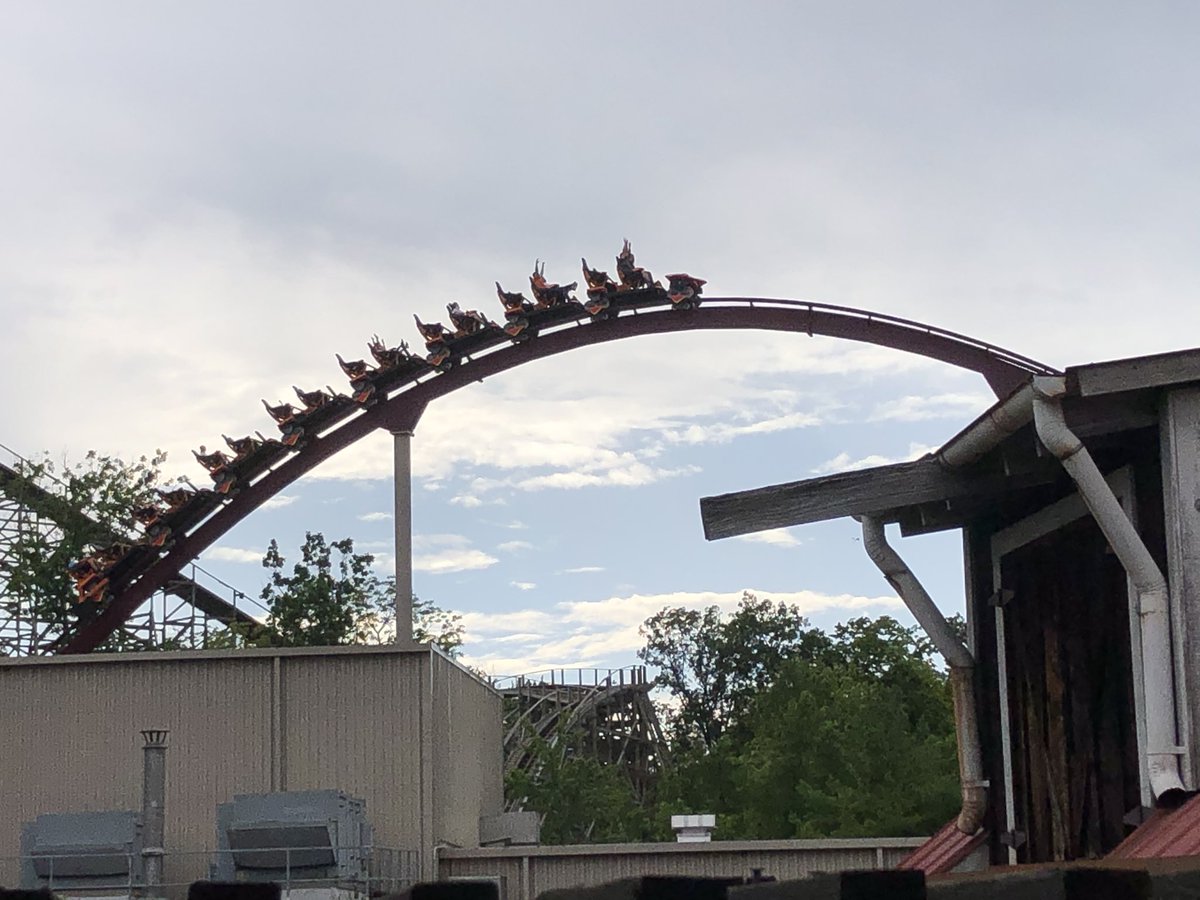 BuckeyeCoaster's tweet photo. Diamondback at @KingsIslandPR in action! Diamondback is one of my favorites at the park! #KIDiamondback #Diamondback #KingsIsland https://t.co/tWZdkP7vII