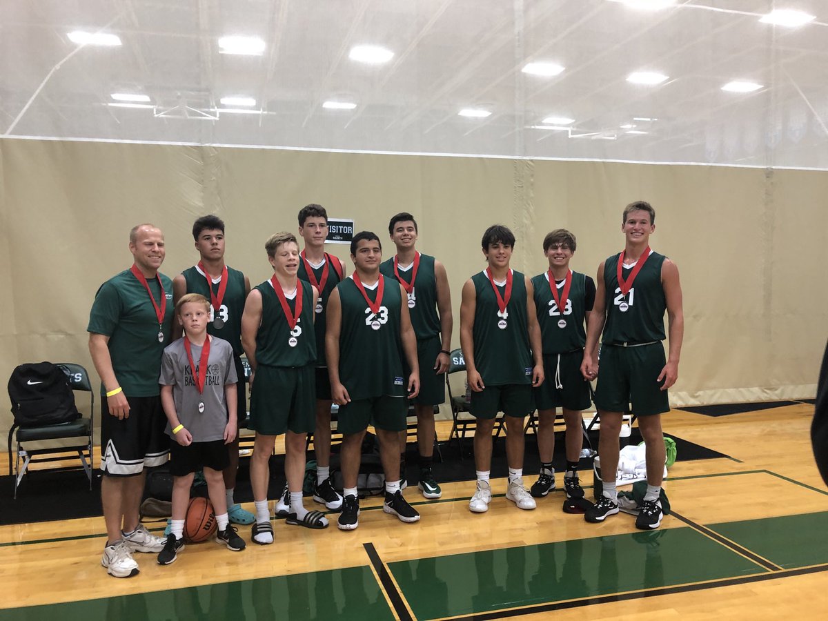 KParkBasketball's tweet photo. 2-1 on the day! Nice job fellas! 💪🏀#Family #CultureWins https://t.co/FGl5KxDs4c