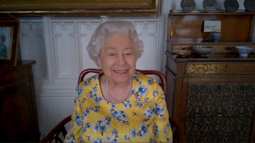  The Queen paid a virtual visit to the  @foreignoffice this week to hear about their COVID-19 response.