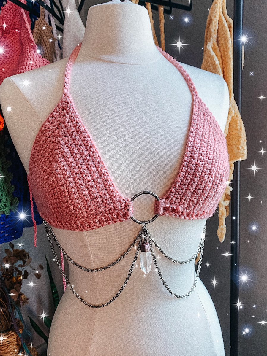 cruel_daughter's tweet photo. it costs $0 to rt an artists work 🥺

handmade crochet tops made with so much love :’) my restock is august 15th 3pm cst ♡ https://t.co/JdXq5yN7Ft