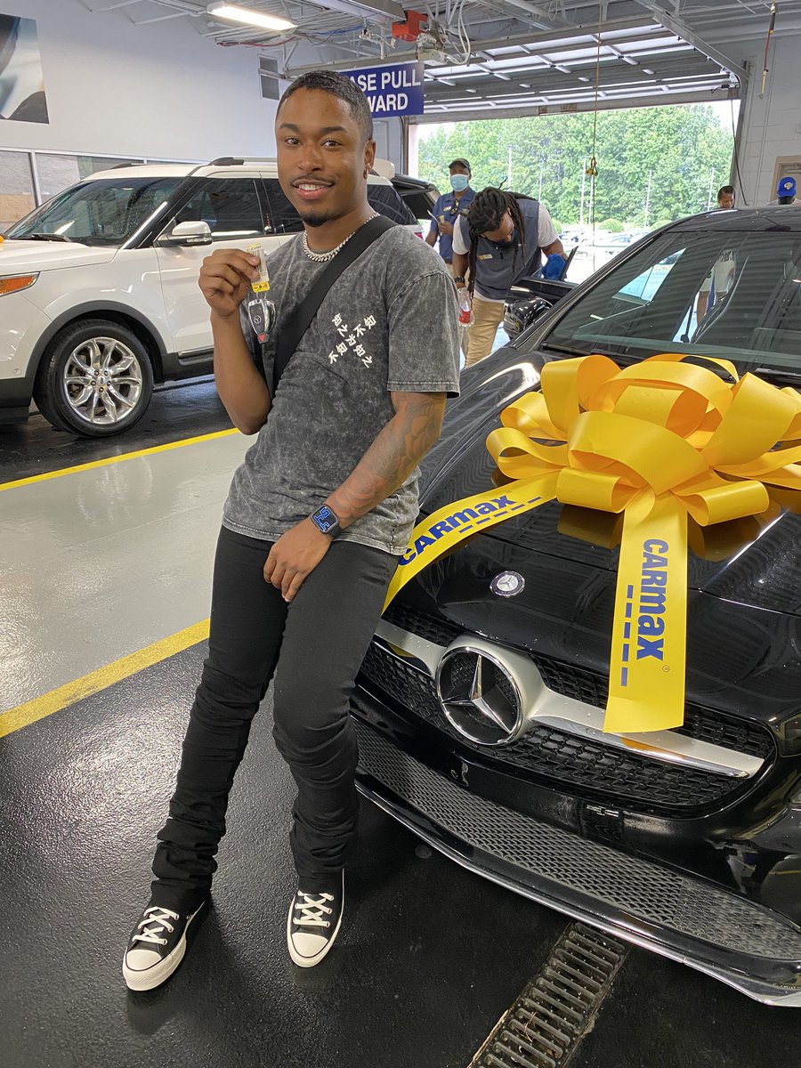 TheeSocialitee's tweet photo. So I did somethin today y’all 🥰 #NewCarAlert #NewBenz https://t.co/Z2D5XmCdlI