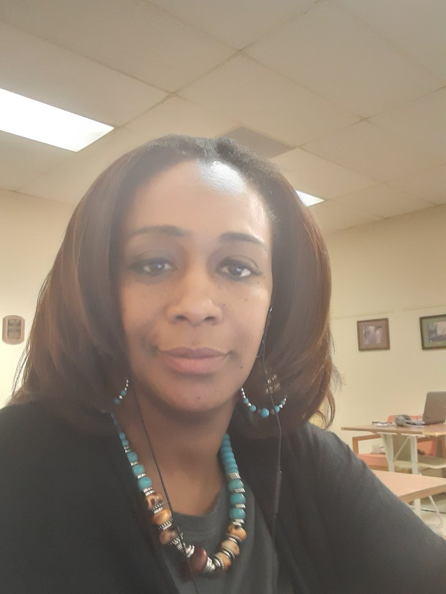 2cuteclassroom's tweet photo. Continuing my virtual TpT Forward 2020 conference. Beyond excited! Learning so many new strategies for my business.
#TpTForward2020
#2cuteclassroom https://t.co/wVpBeoui5X