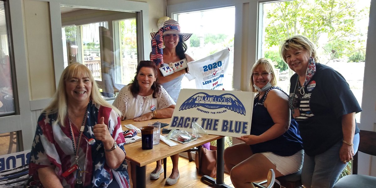 LauraCDuval's tweet photo. Volunteers  take a little down time at Back the Blue MAGA Meet Up in Fernandina all had a great time at Down Under Restaurant! #LeadRight #CAT5Cavalry #TurnDuvalRed https://t.co/31lClmkS60