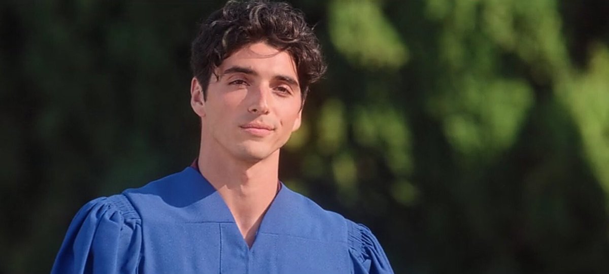 zhenqnaixinn's tweet photo. watched kissing booth 2 and i think we all can agree that marco...deserves better. 

#TheKissingBooth2 https://t.co/FIRQmzMVaG