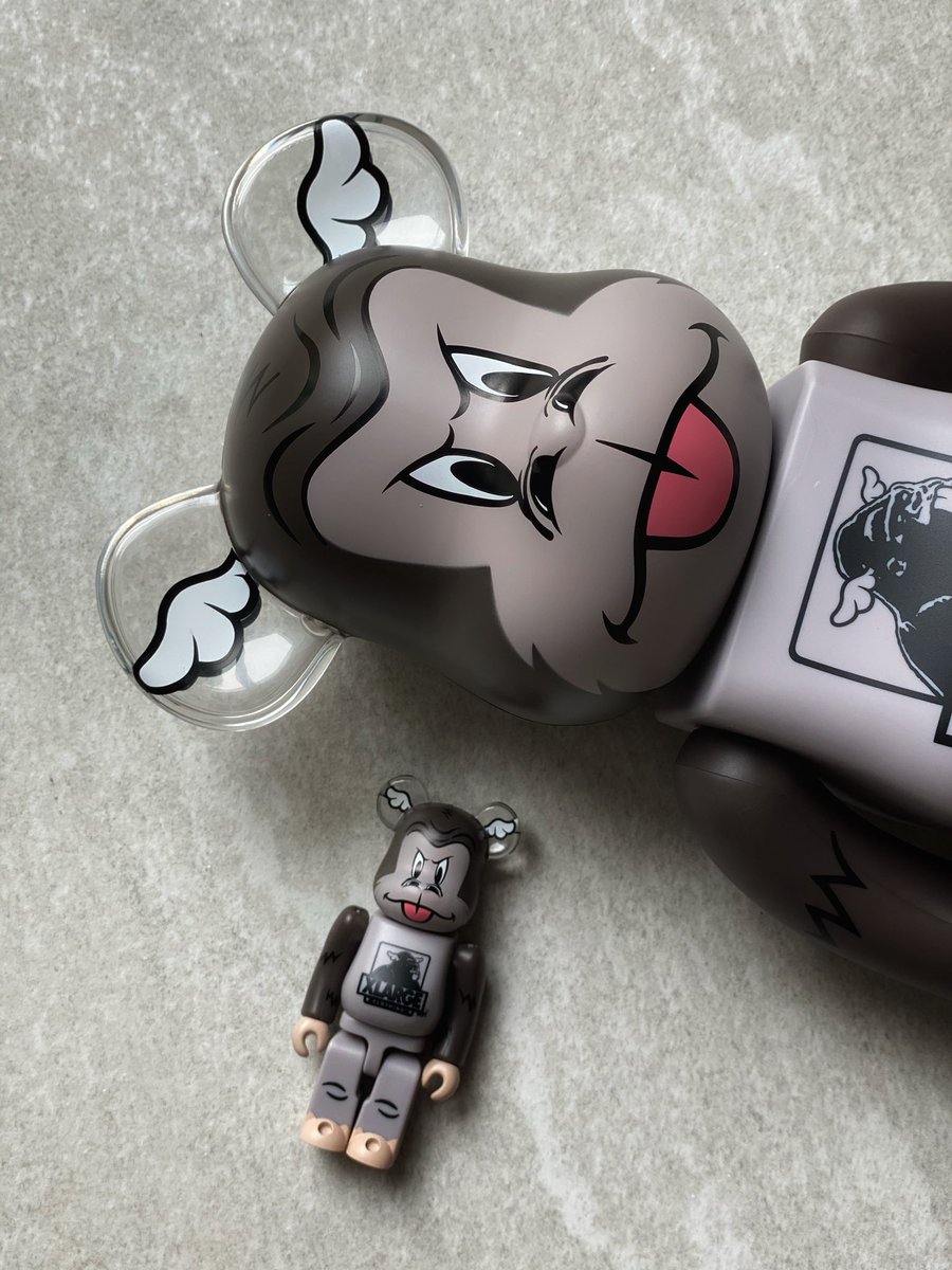 harryinlasvegas's tweet photo. XLarge x D*Face 400% & 100% Bearbrick Charcoal
#xlarge #xlargejp #dface #bearbrick #bearbrick400 #bearbrick100 #medicomtoy #medicomtoys #highondesignervinyl #art #arttoys #decor #designercon2019 #dcon2019 #toyphotography #design #bearbrickcollection https://t.co/6bfXlk3zh8