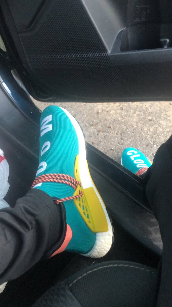 LLItsNotCoolJ's tweet photo. KOTD (Kicks Of The Day) #CloudMood https://t.co/QPQiRqwXjB