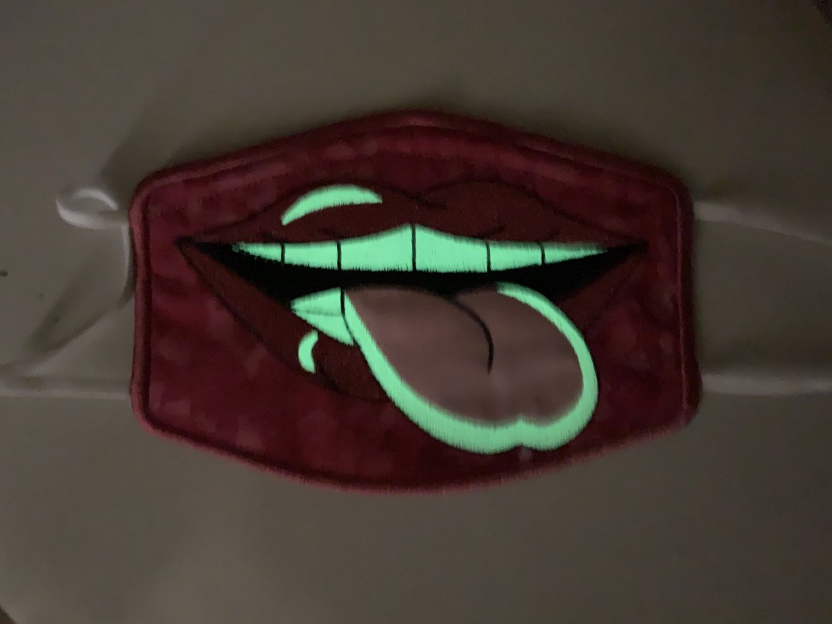 kims_vinyl's tweet photo. @banannah_bread I sell them #facemasks #glowinthedark #childmasks #adultmask #cutemasks #sharks #bears #tongue #mouth #moustache #kitty #dog #horse #Smile @kims_vinyl @heidiklum https://t.co/irAOZQOkdO