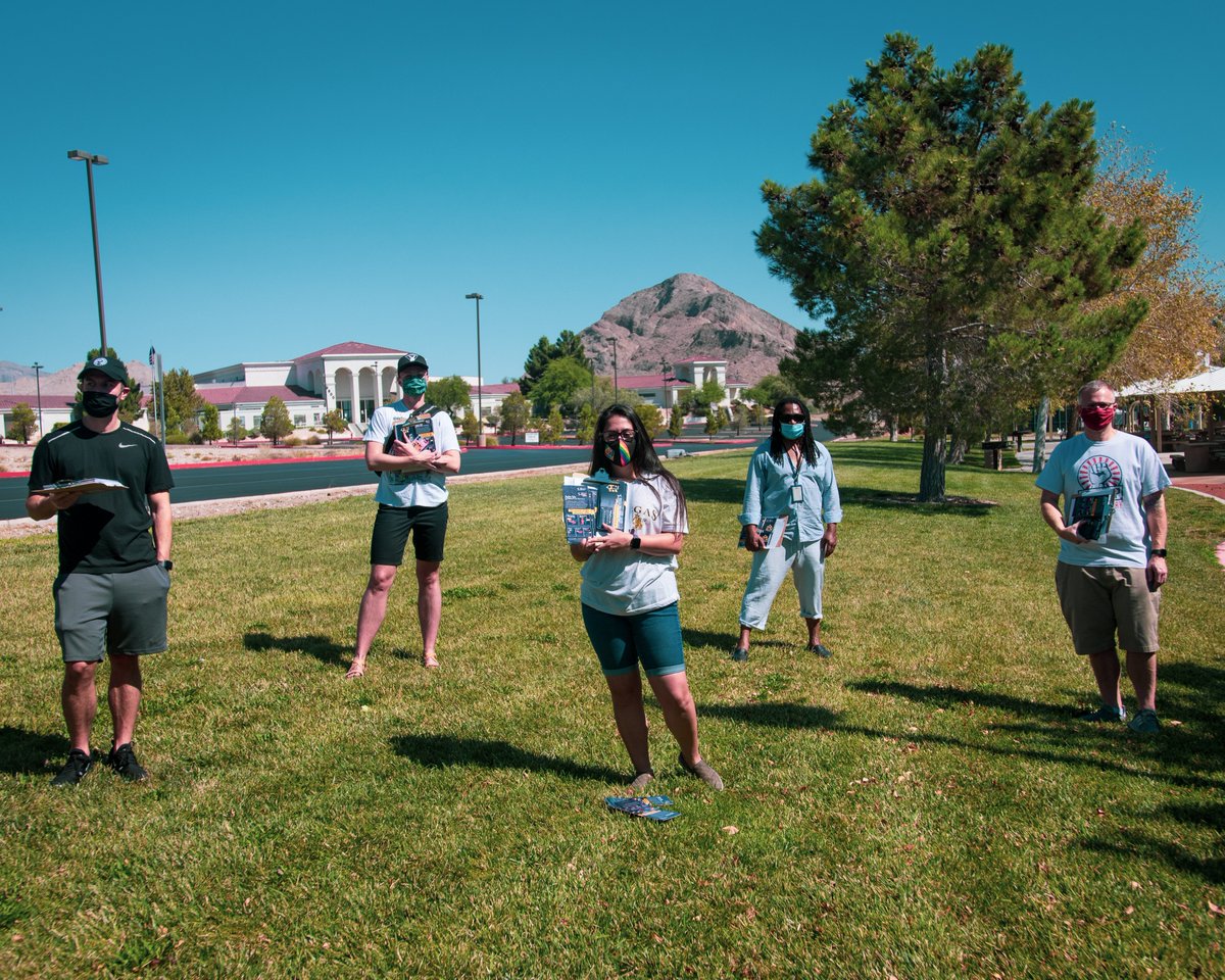 recovery_voices's tweet photo. #Nevada RAP is out here knocking doors 🚪 today as we count down 100 days to the #2020election 🇺🇸 Focusing on educating #voters on #addiction & #mentalHealth #recovery as 🔑 issues this cycle.
Learn more and get involved in your state at https://t.co/zJ0utE7bvU #StandUp4Recovery https://t.co/U57XT0ixsV