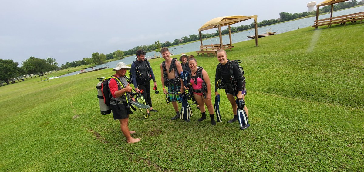 MsSrubar5thMath's tweet photo. HELLOOO SUMMER! Officially scuba certified!! 🤿 #USEsummer #StallionsDeserveIt https://t.co/5OaaEZVKYb