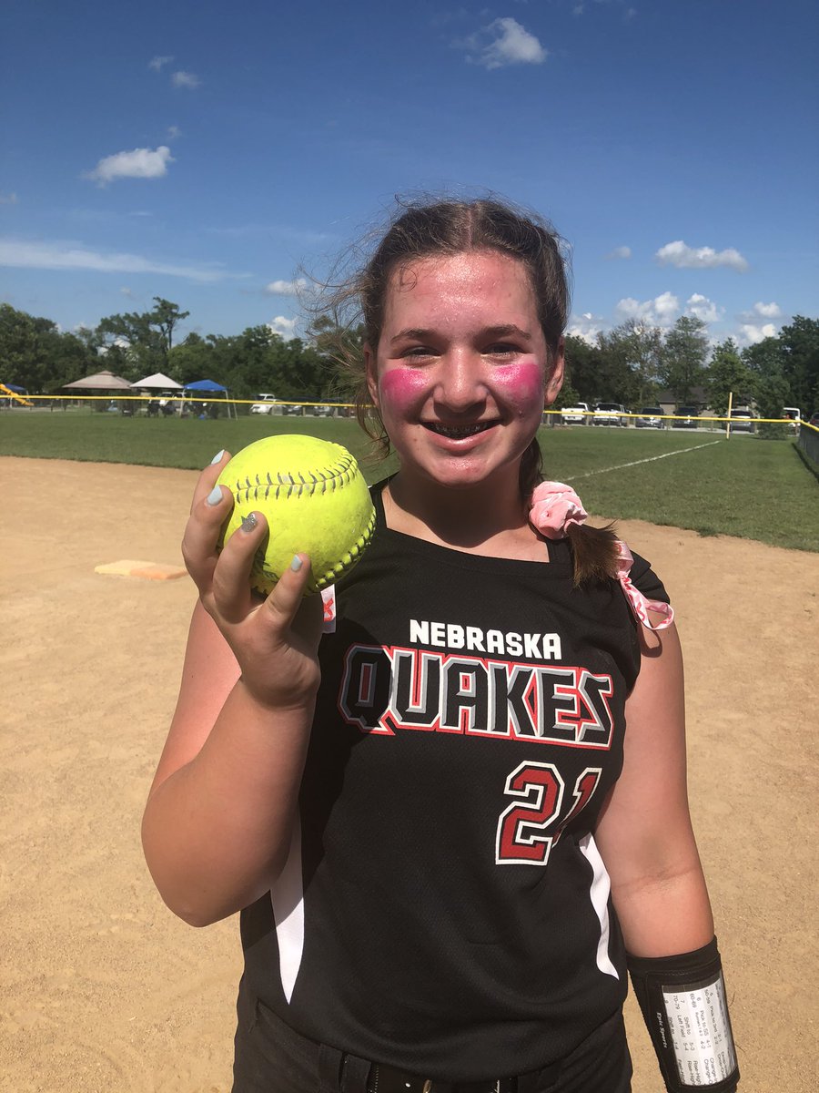 NEQuakesBuzzell's tweet photo. Addison’s in the Park Grand Slam!
#PinkoutfortheCure @NEQuakesSB https://t.co/AvTyjjnOkH