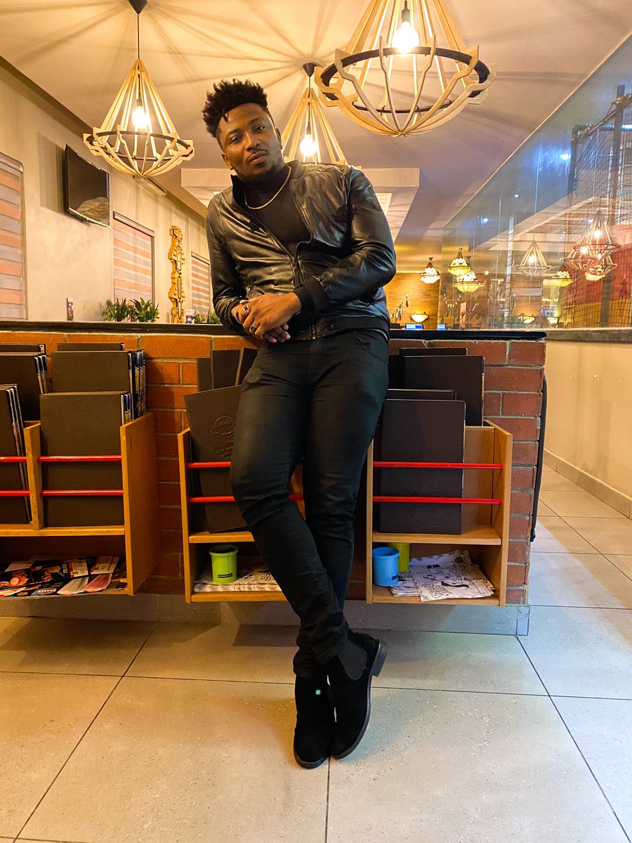 sirdee_da's tweet photo. Guess what party I’m crashing tonight 😜

#30thloading #birthdaycountdowm #blvckknight https://t.co/fOw9GDJLEM