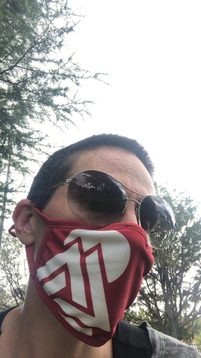 HandsAcrossTime's tweet image. Hanging out in the park waiting on our #ConnectingGenerationsABQ crowd 💛