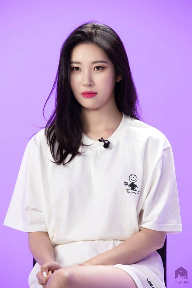 Clare09's tweet photo. #찐세계 #RRealWorld you will be sadly missed 😭🥺 from the genuine happiness Sunmi felt spending time with her brothers, to letting her be herself and saying what she wanted and to the crazy challenges and immaculate outfits every week thank you for such an amazing show 💜 https://t.co/tlpQJd3kiu